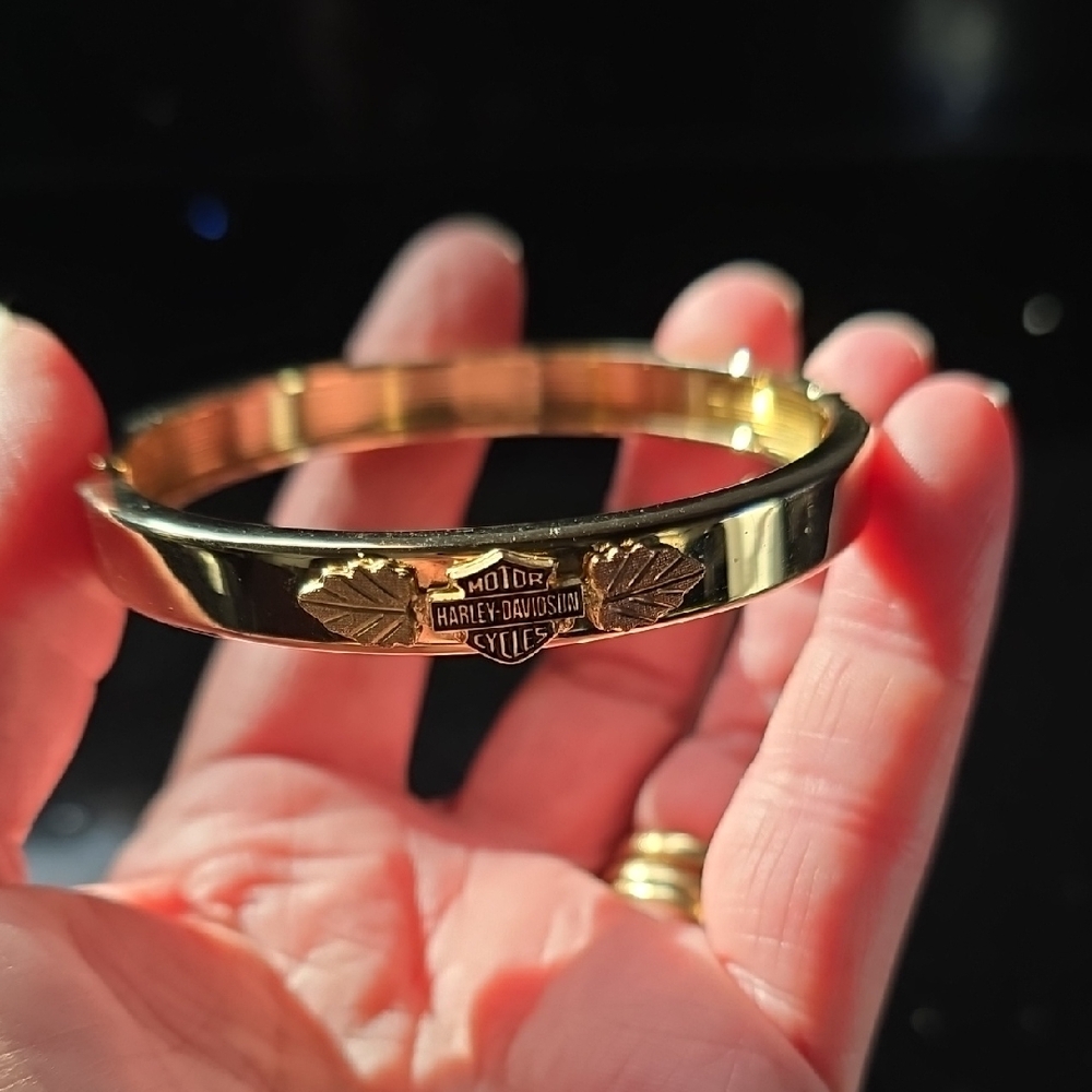 HOST PICK. Very Vintage. Harley-Davidson Black Hills Gold Bangle - Picture 3 of 6